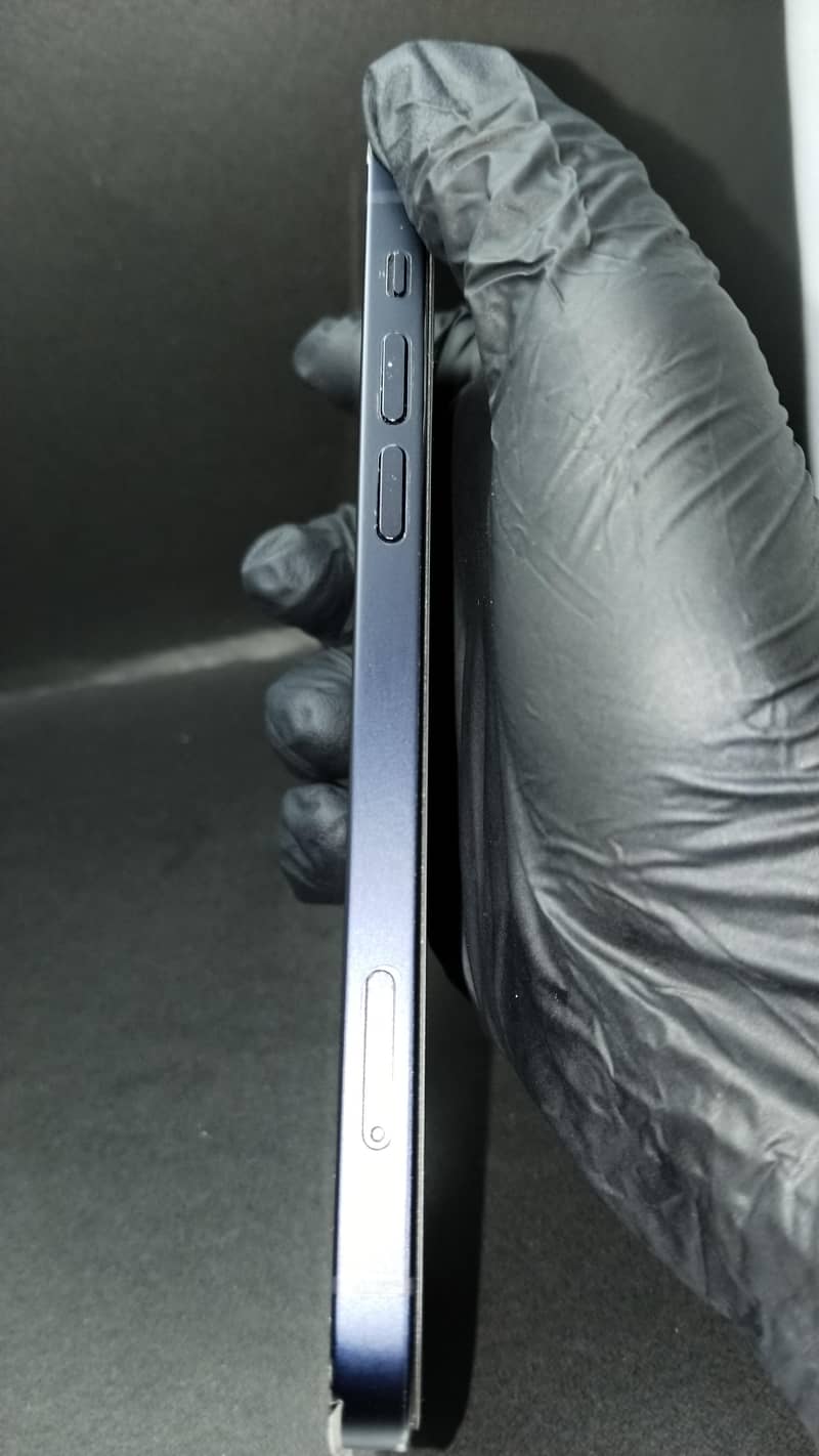 Apple iPhone 12 1