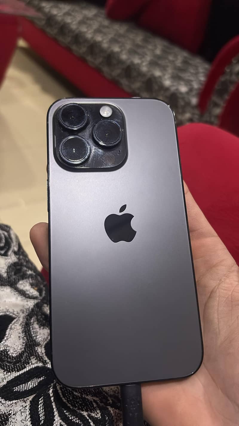 Apple iPhone 14 Pro 0