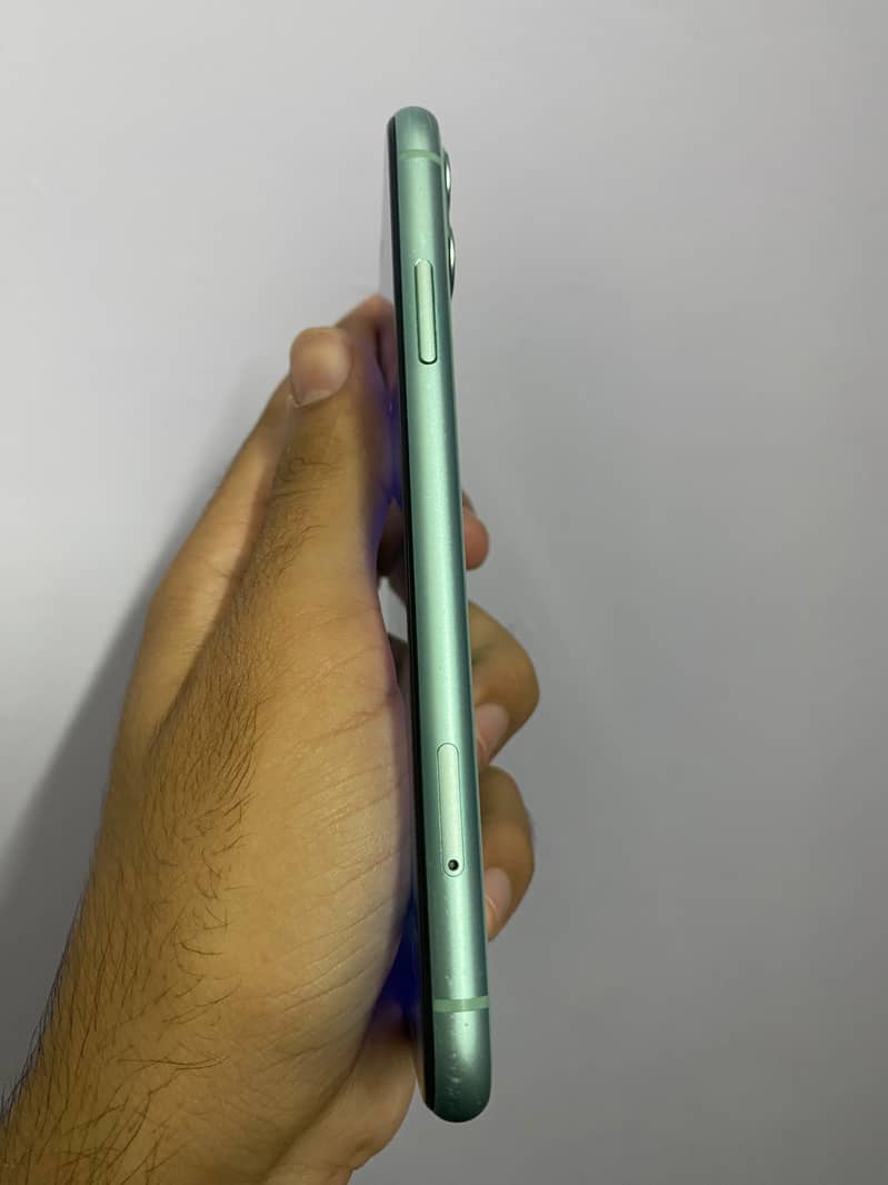Apple iPhone 11 5