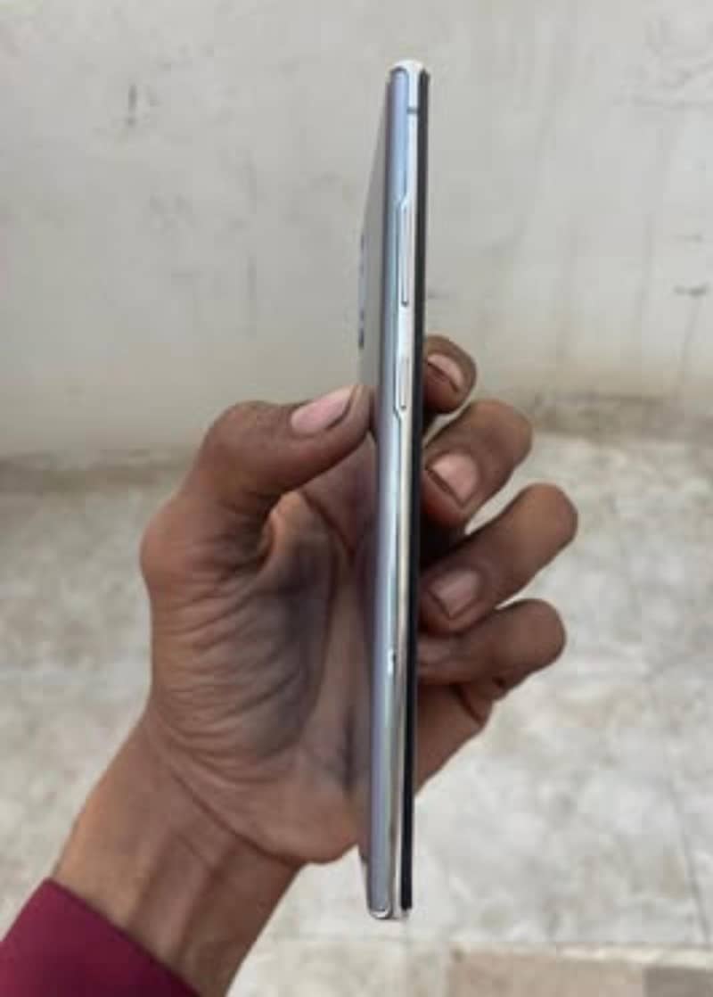 Samsung Mobile Note 10 Plus 4
