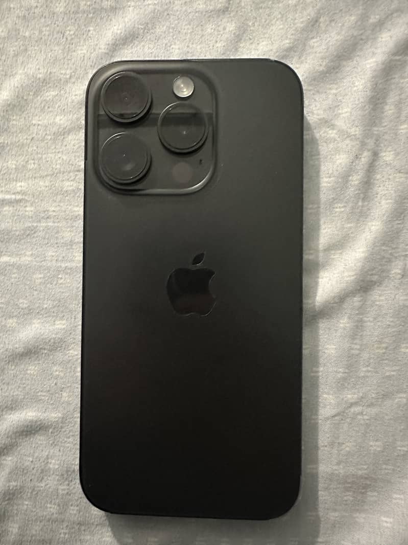 Apple iPhone 15 Pro 3