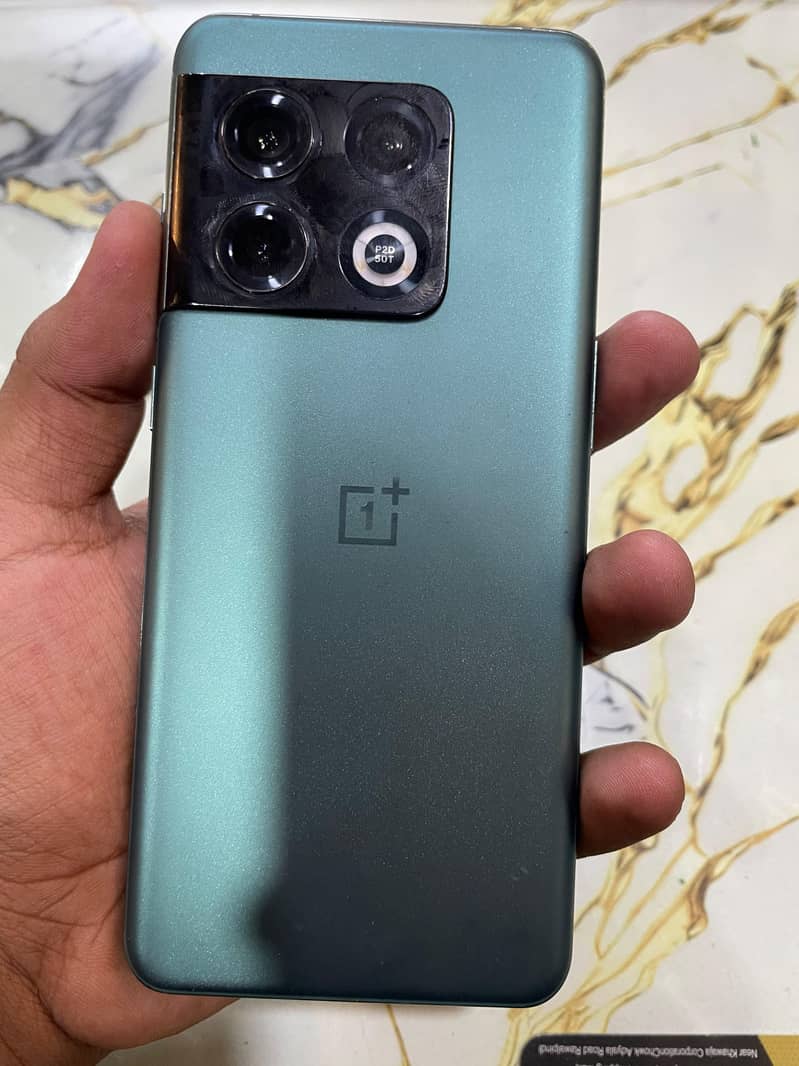 One Plus 10 Pro 1