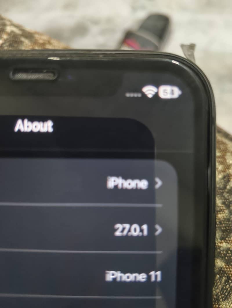 Apple iPhone 11 0