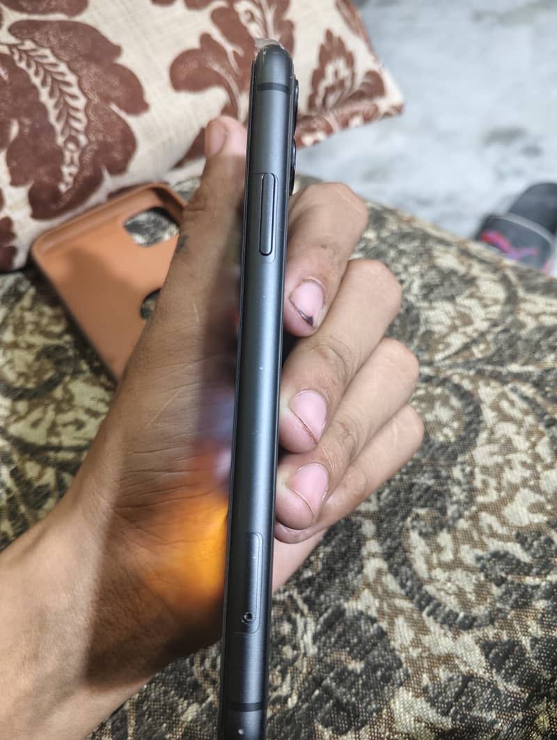 Apple iPhone 11 2