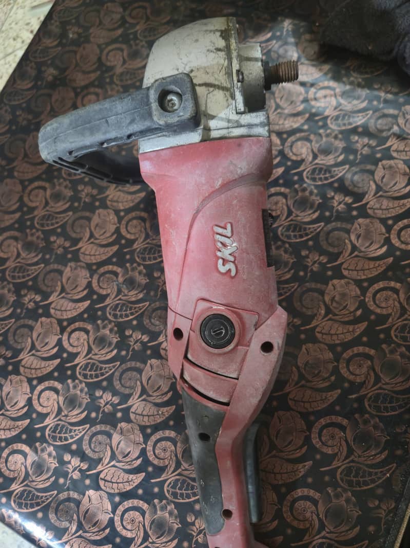 Skil 9080 Angle Grinder 0