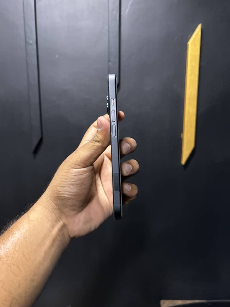 Apple iPhone 15 2