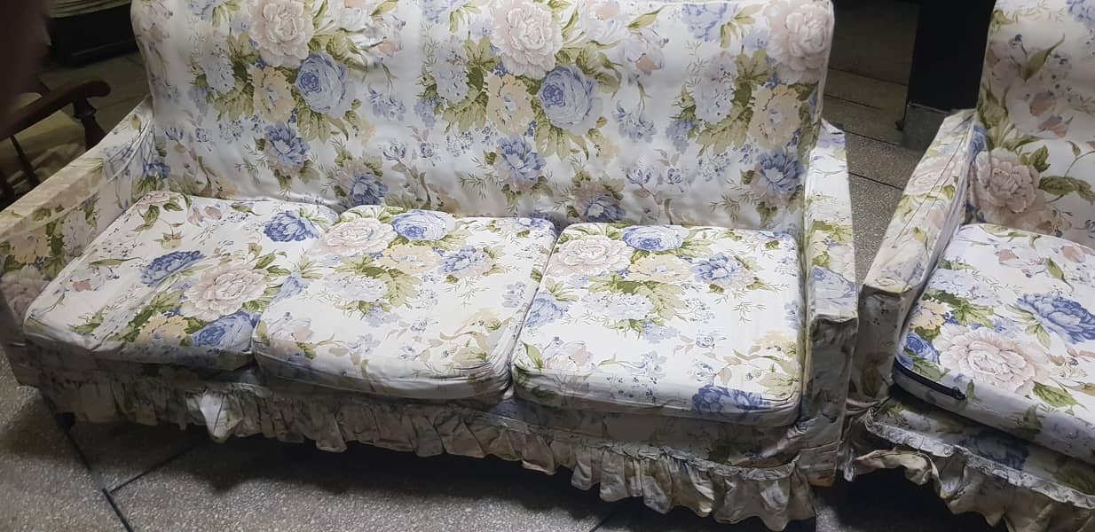 3 seater + 2 single seater sofas 2