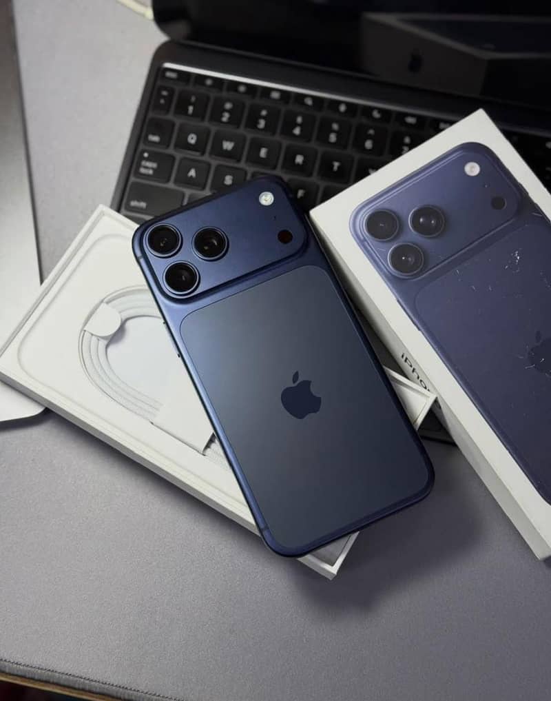 Apple iPhone 17 Pro Max 0