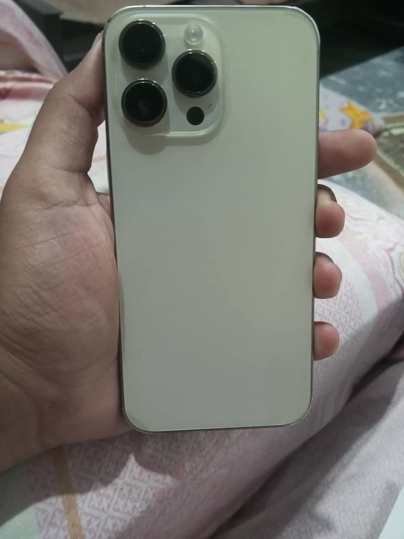 Apple iPhone 14 Pro Max 0