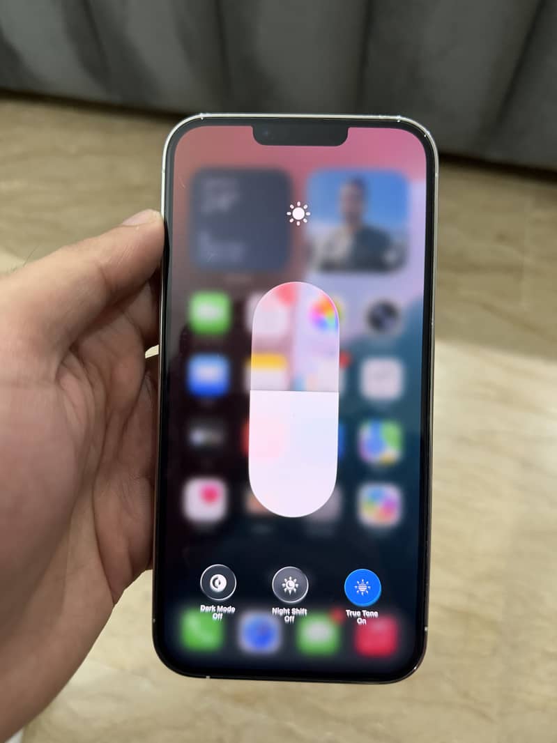 Apple iPhone 13 Pro Max 8