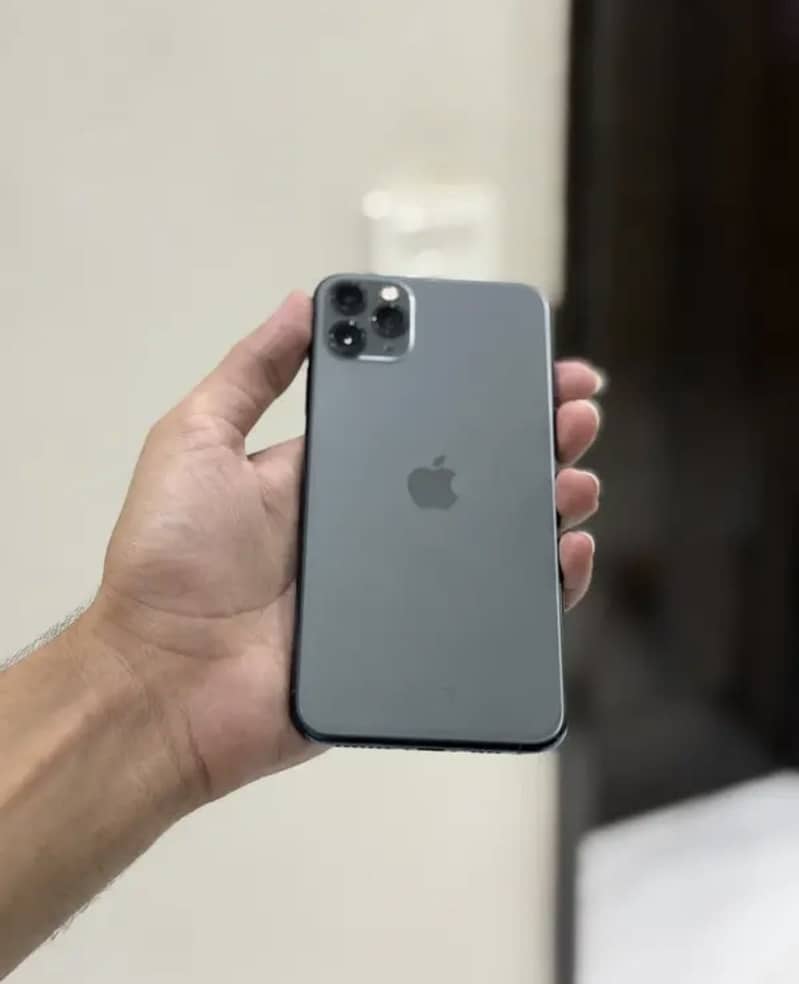 Apple iPhone 11 Pro Max 1