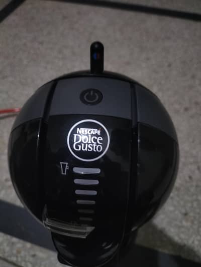 Nescafé Dolce Gusto Coffee Machine – Excellent Condition