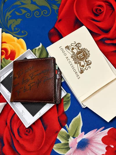 Logo original Leather wallet  Condition 10/10  Price : 3,499