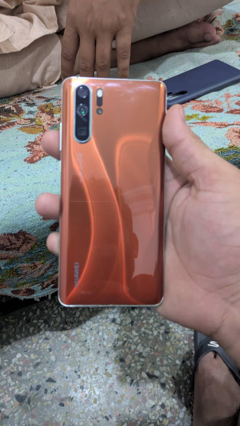 Huawei P30 Pro 0