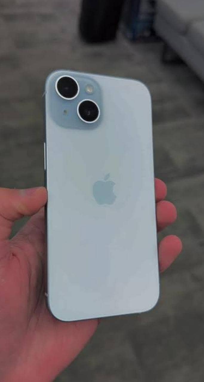 Apple iPhone 15 2