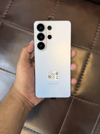 Samsung Mobile S26 Ultra Just box open