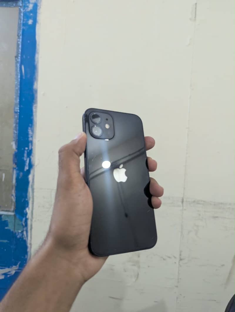 Apple iPhone 12 5