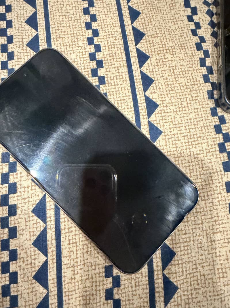 Apple iPhone 15 Pro Max 1