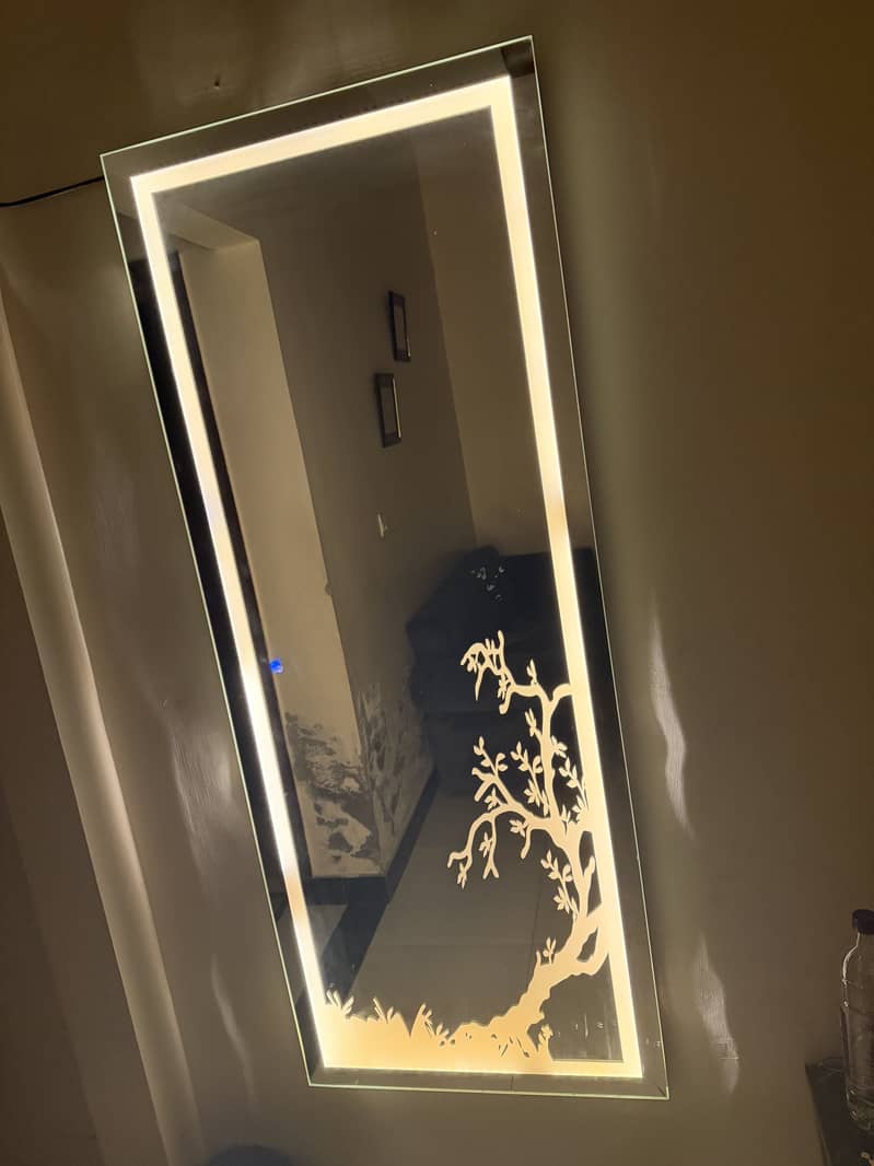 Sofa combed and mirror 5