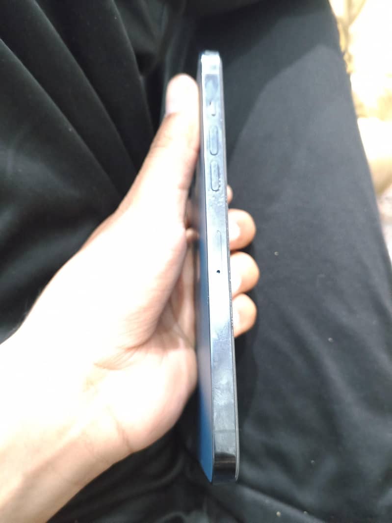 Apple iPhone 12 Pro Max 4