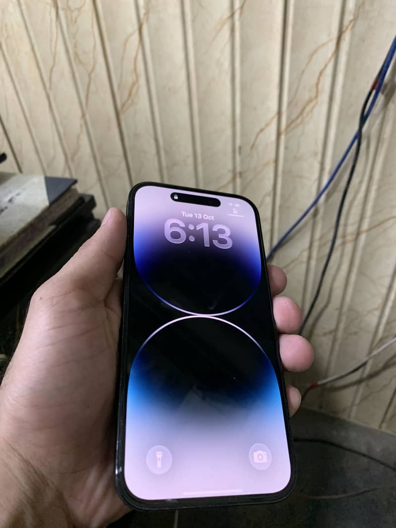Apple iPhone 14 Pro 0