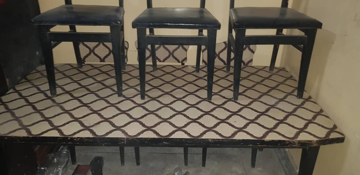 Dining table set 0