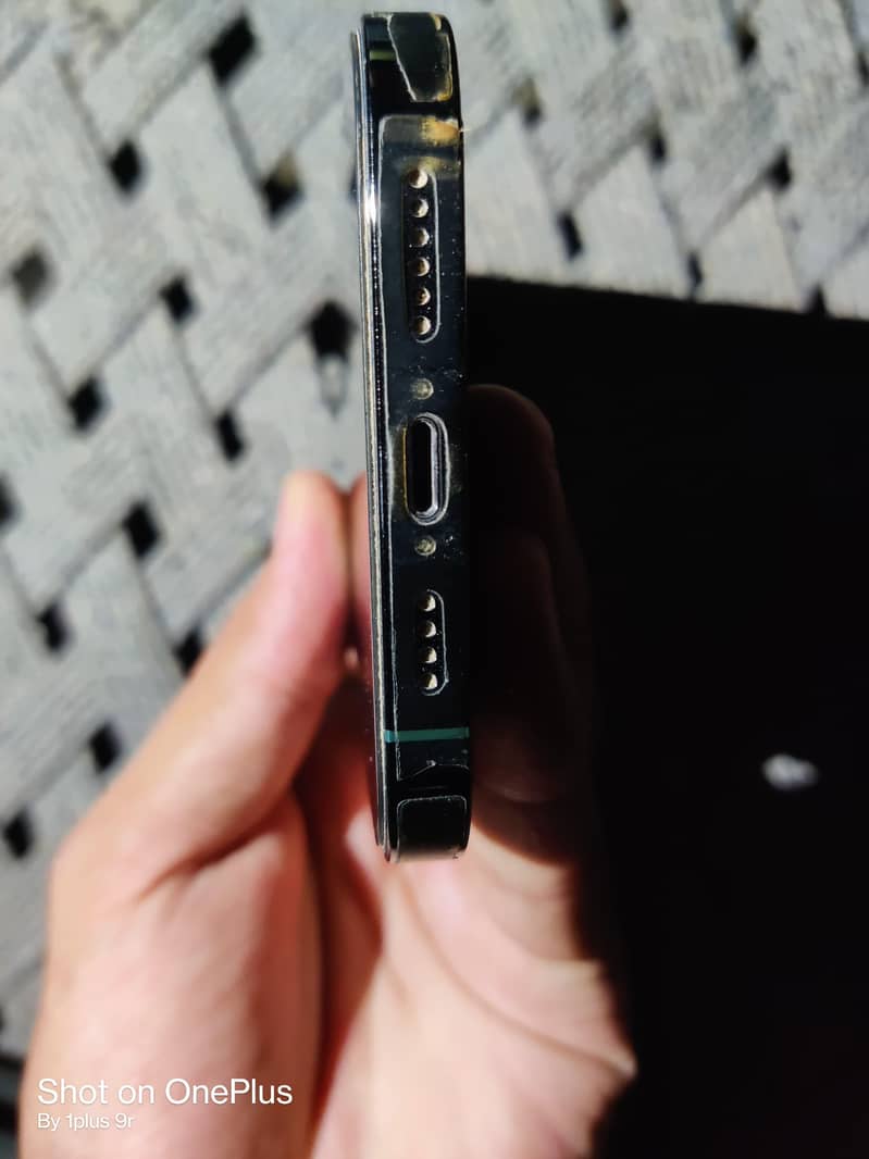 Apple iPhone 13 Pro Max 6