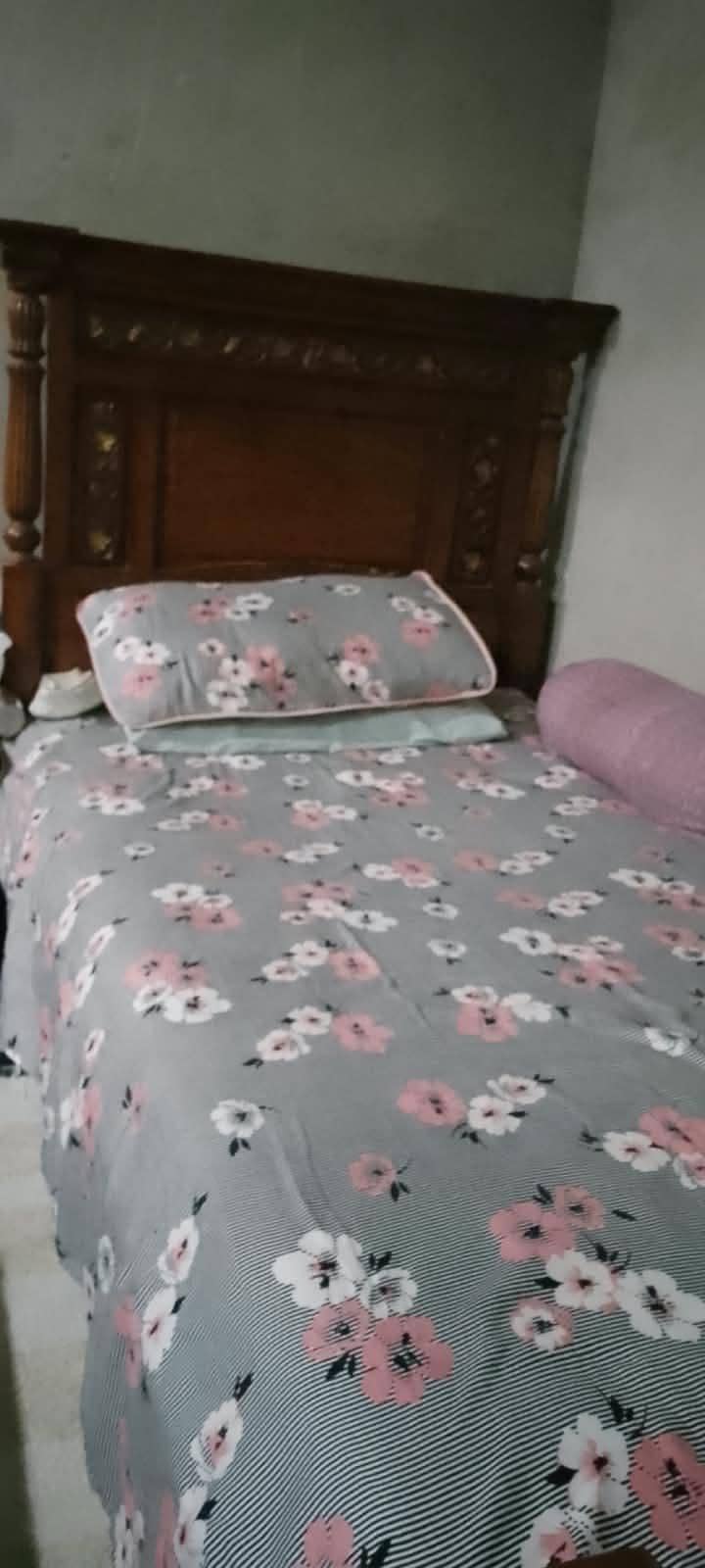 Bed and Dressing table 3