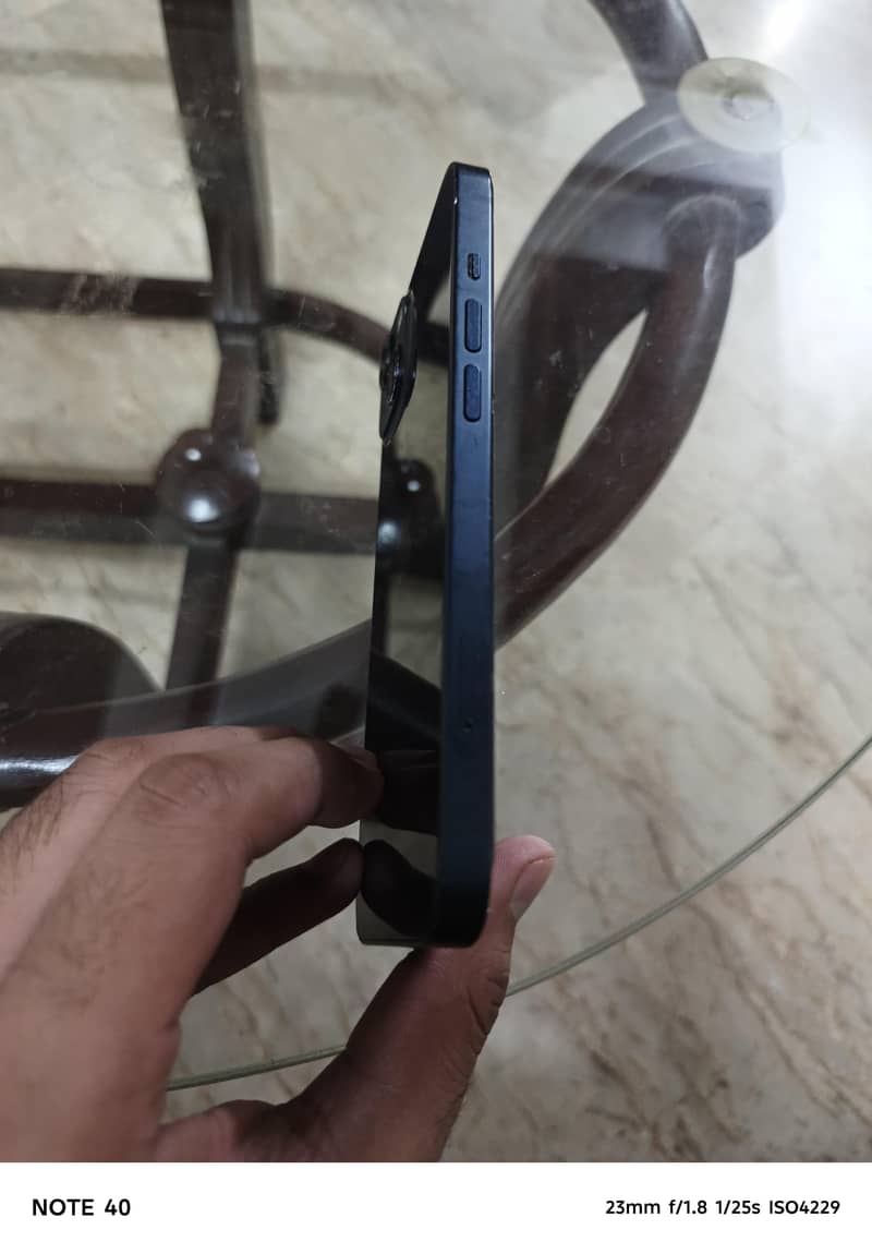 Apple iPhone 13 1