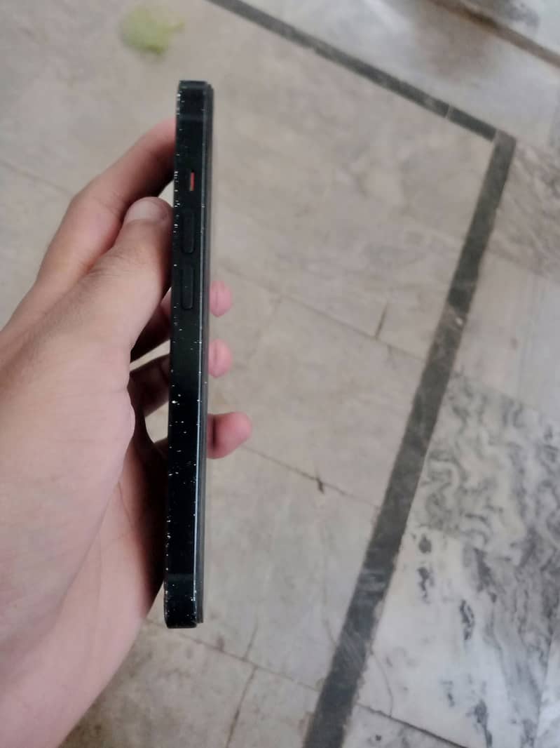 Apple iPhone 14 2