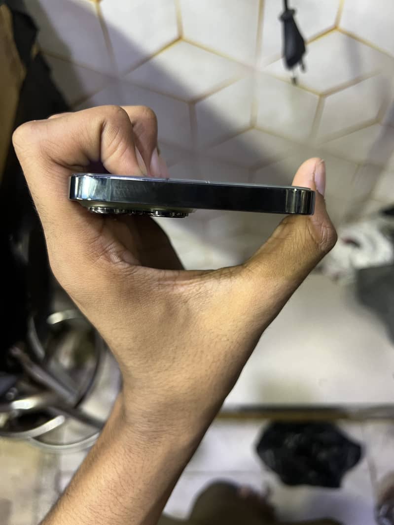 Apple iPhone 13 Pro Max 3