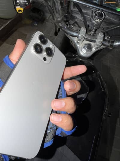 Apple iPhone 15 Pro Max