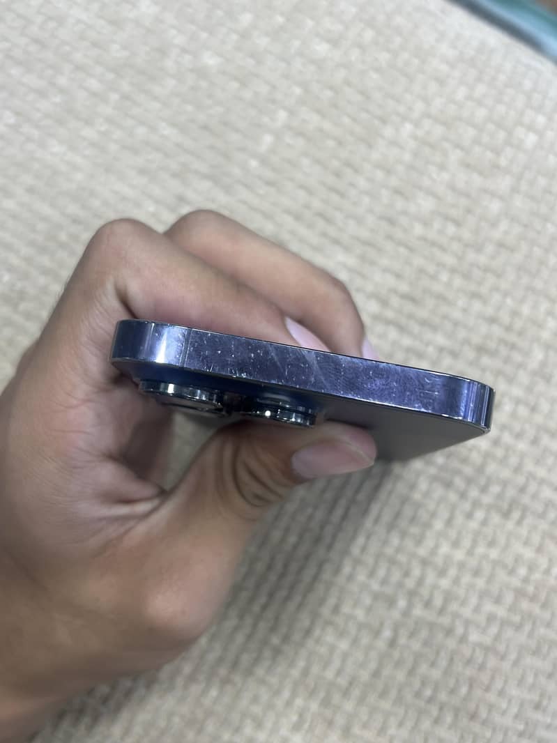 Apple iPhone 14 Pro 0