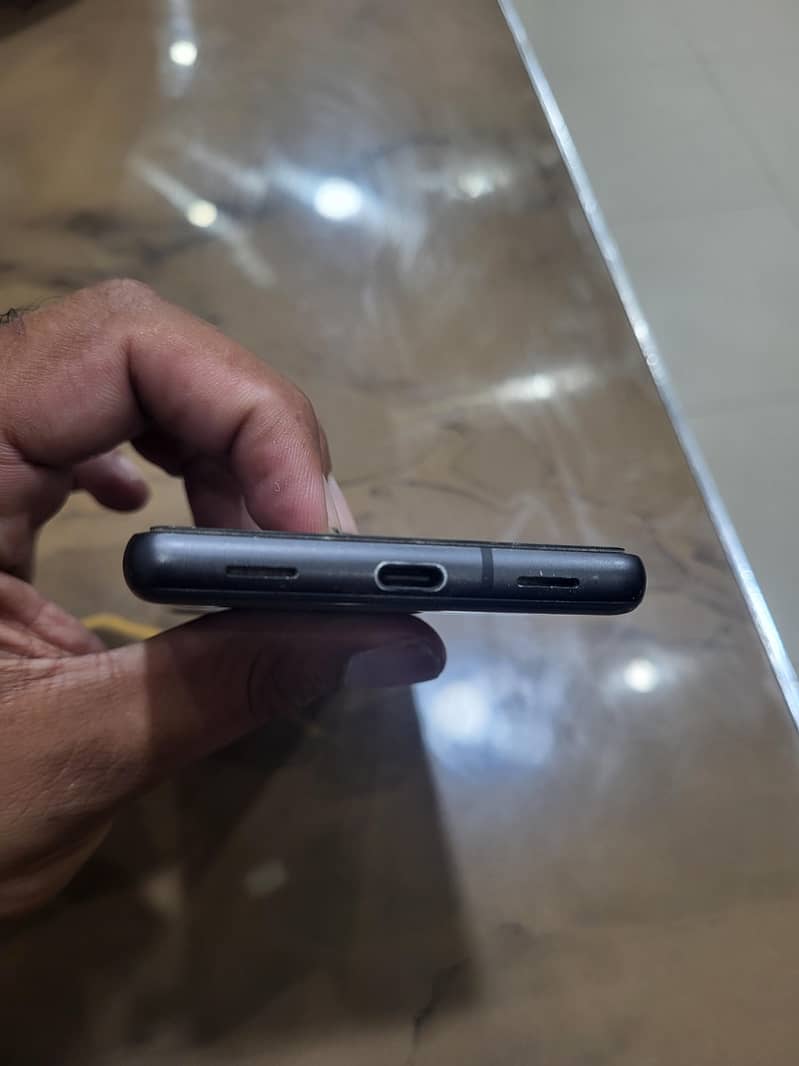 Google Pixel 7a 2