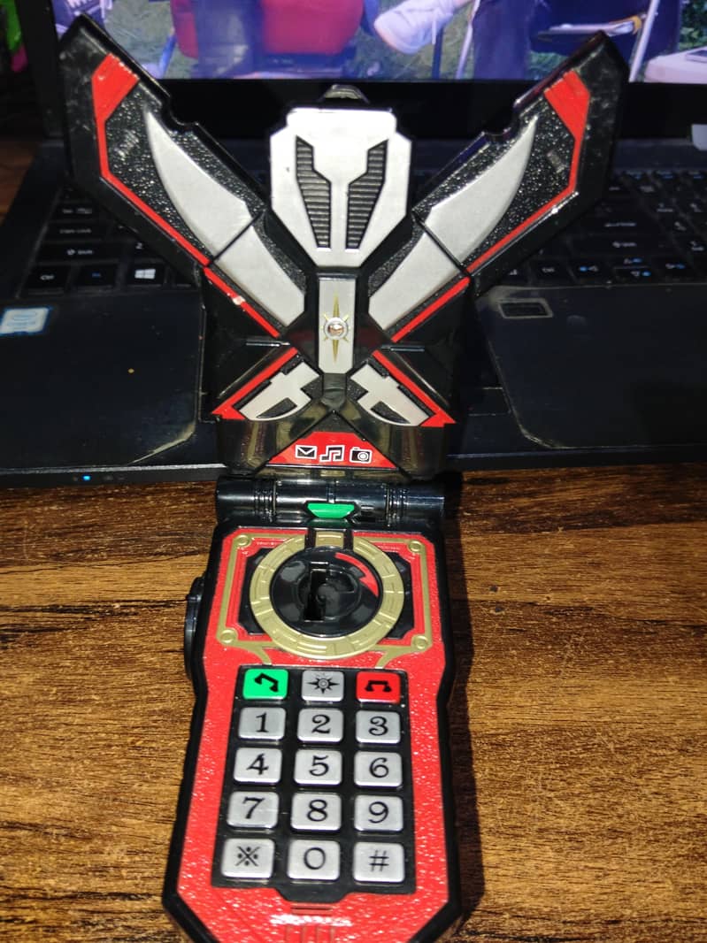 Power Rangers Super Megaforce Morpher 1