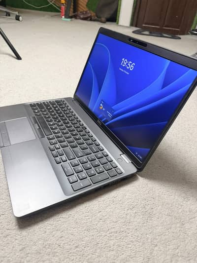 Dell Latitude 9th Gen Core i7 Laptop | Excellent Condition