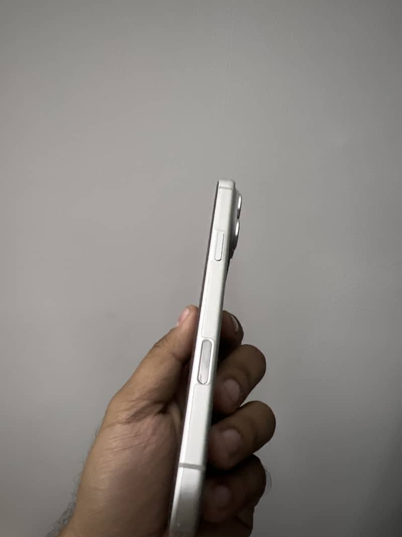 Apple iPhone 17 Pro Max 2
