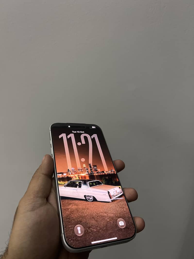 Apple iPhone 17 Pro Max 3