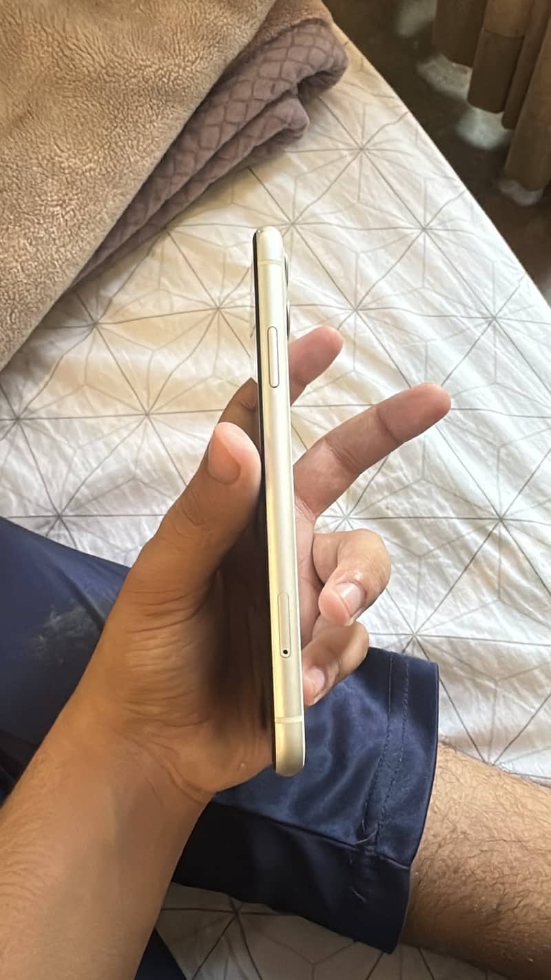 Apple iPhone 11 1