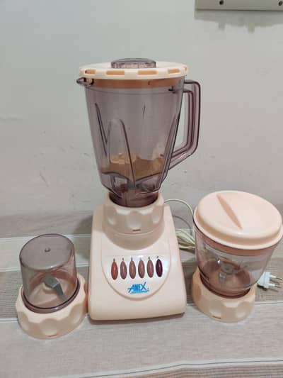 Juicer, blender, grinder for slae