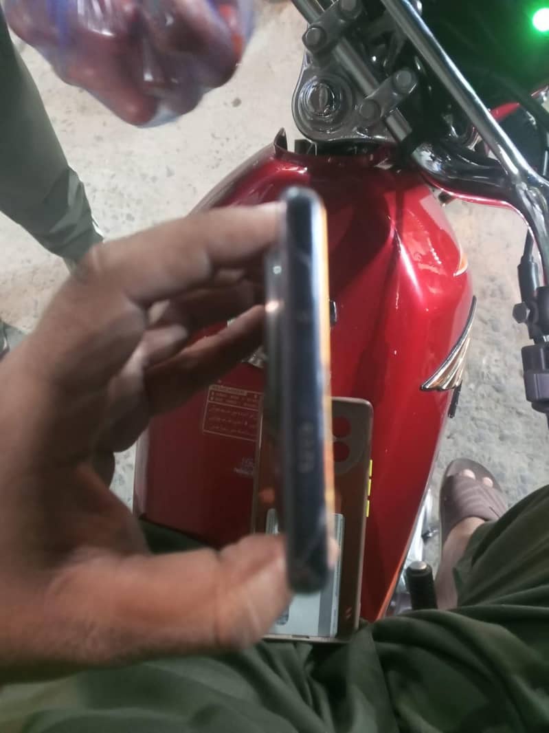 Tecno Spark 20 Pro Plus 3