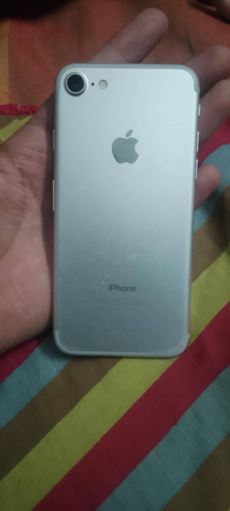 Apple iPhone 7 3