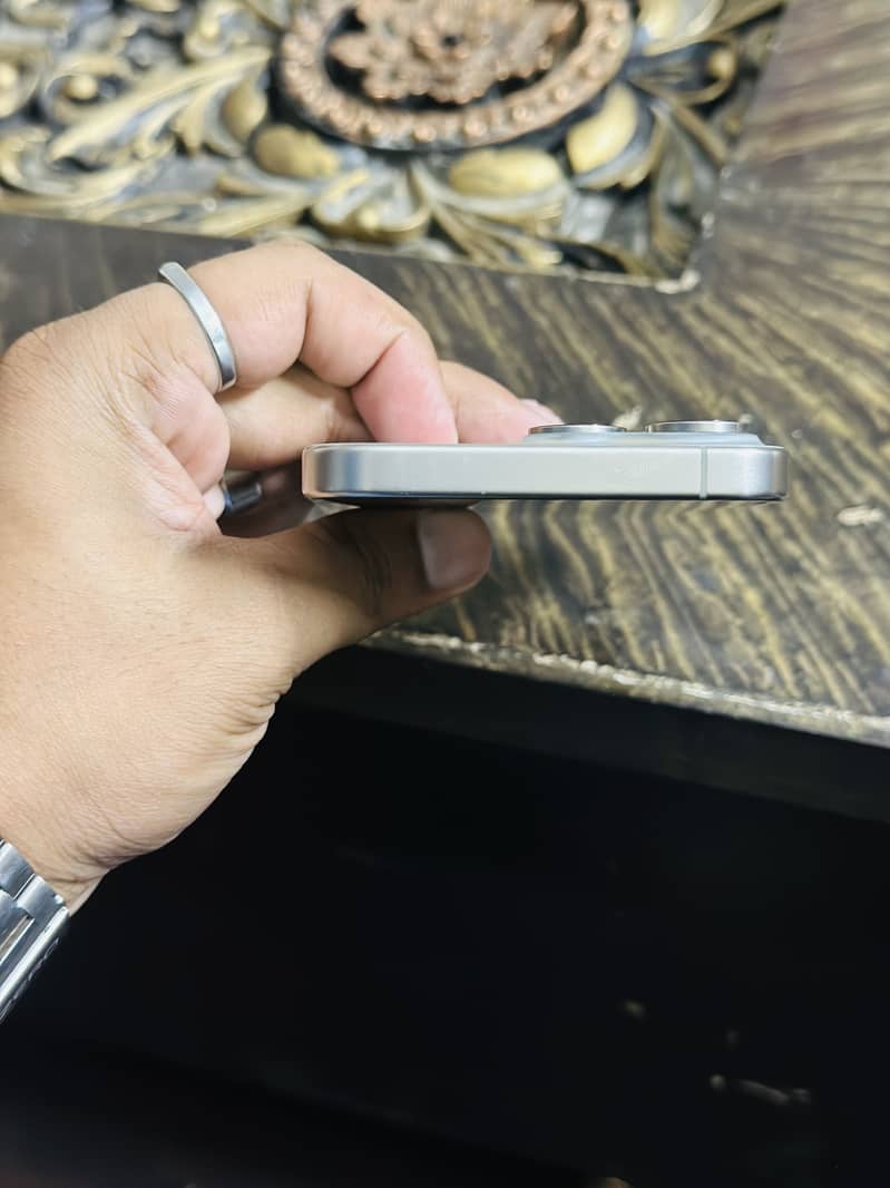 Apple iPhone 15 Pro Max 1