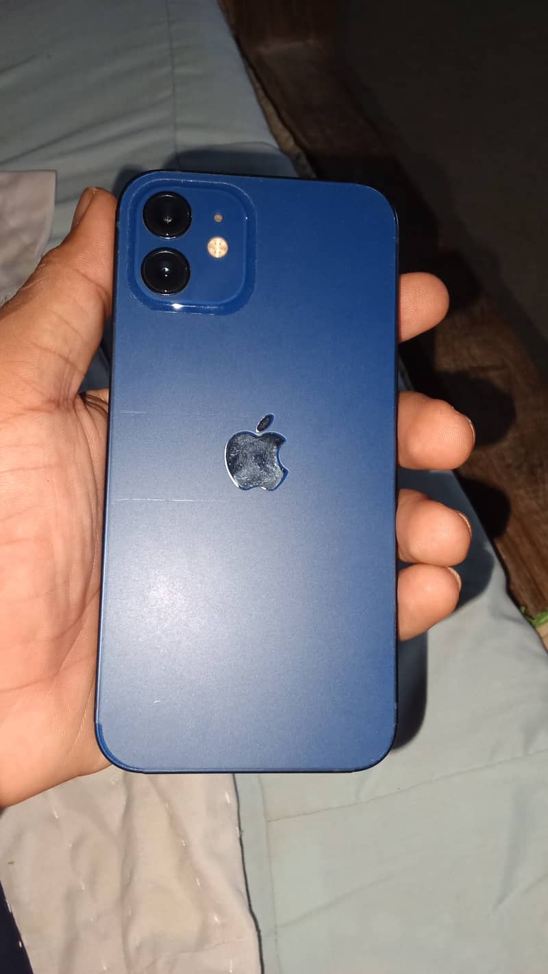 Apple iPhone 12 6