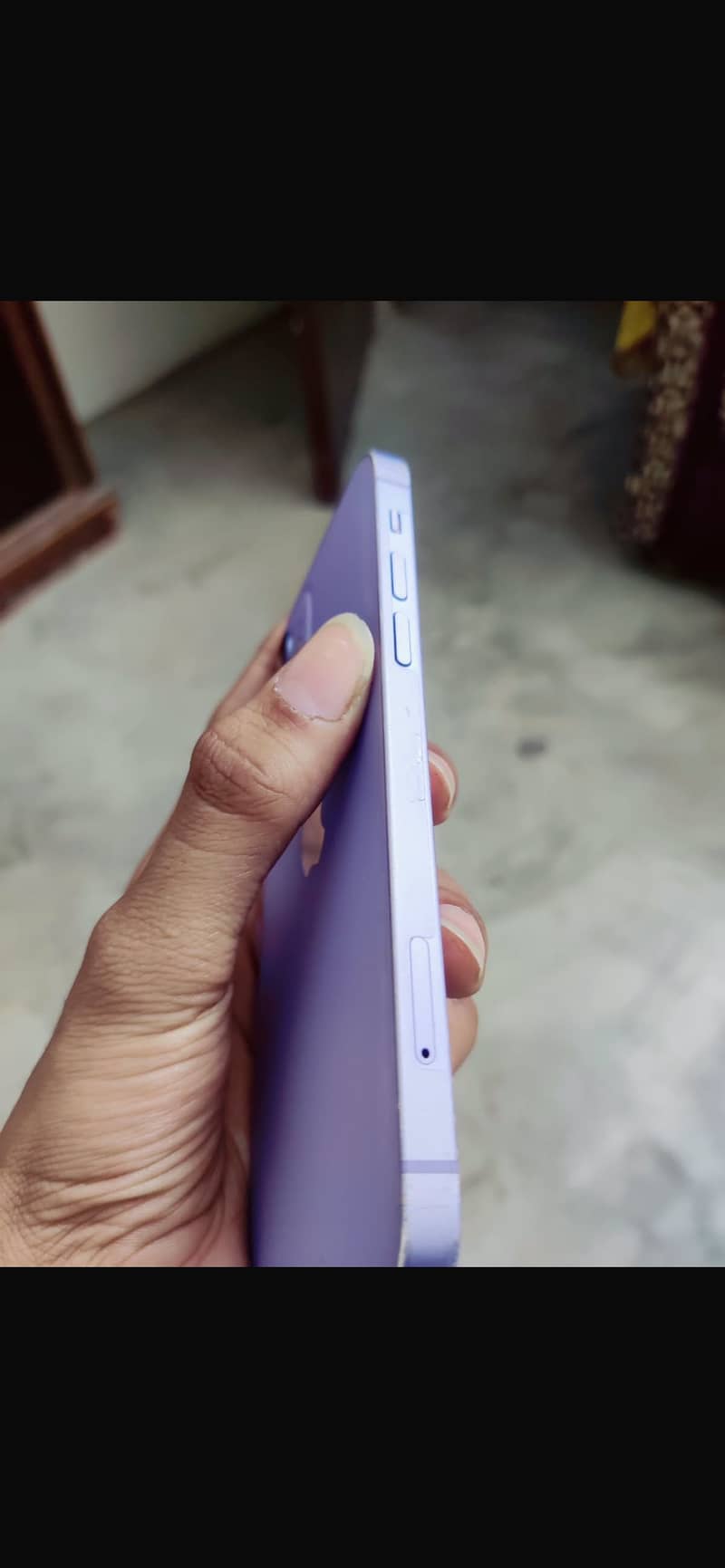 Apple iPhone 12 4