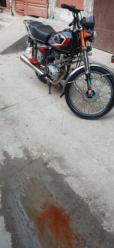 Honda CG 125 2017 Model Black Color – Excellent Condition for Sale