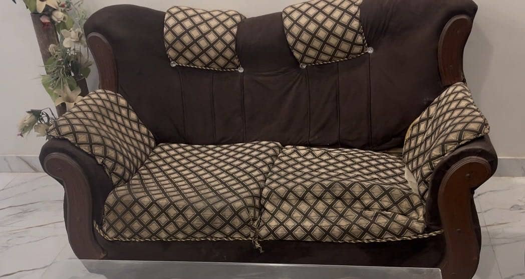 Sofa and table 3
