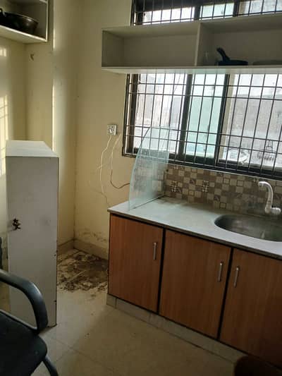 Jail Road race course five Marla 2 bed lower portion for Rent
