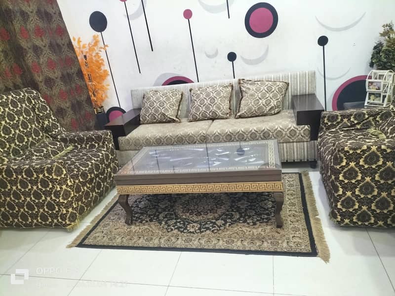 Sofas and centre table 0