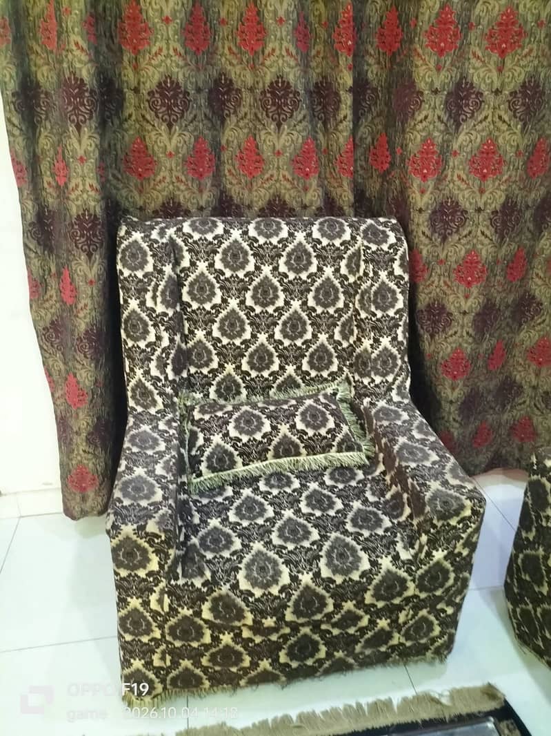 Sofas and centre table 3
